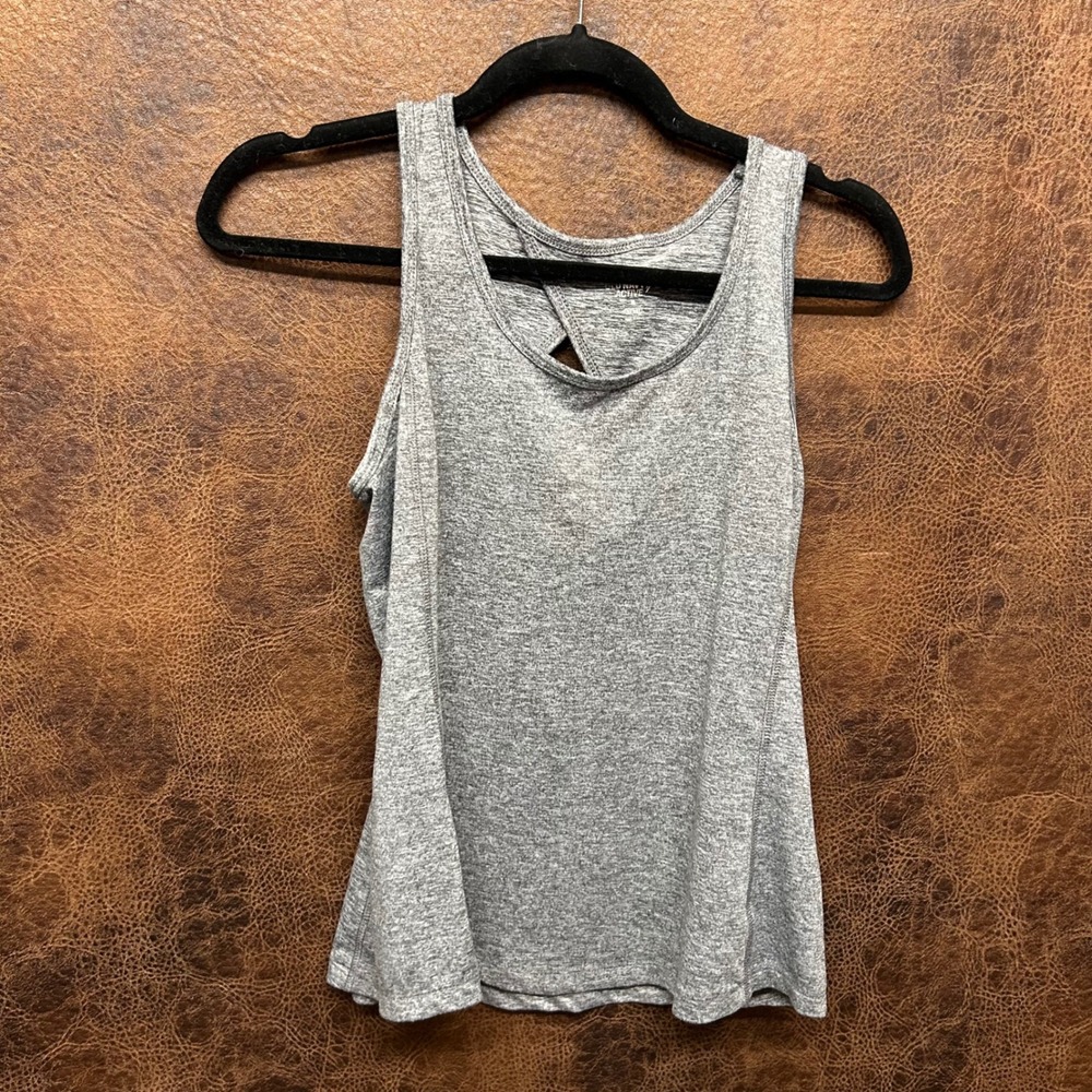 Old Navy Active Go Dry Gray Open Back Medium Tank Top Baggy Yoga